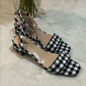 NWOB Kelly & Katie Black and White Gingham Block Heel Sandals